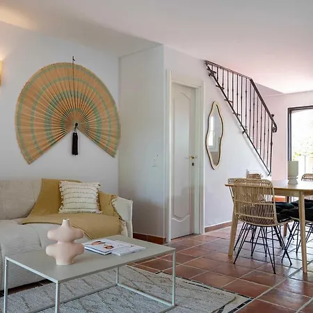 Sublime Flat With Parking And Swimming Pool - Centre Of St Tropez- 2br6p Apartmán